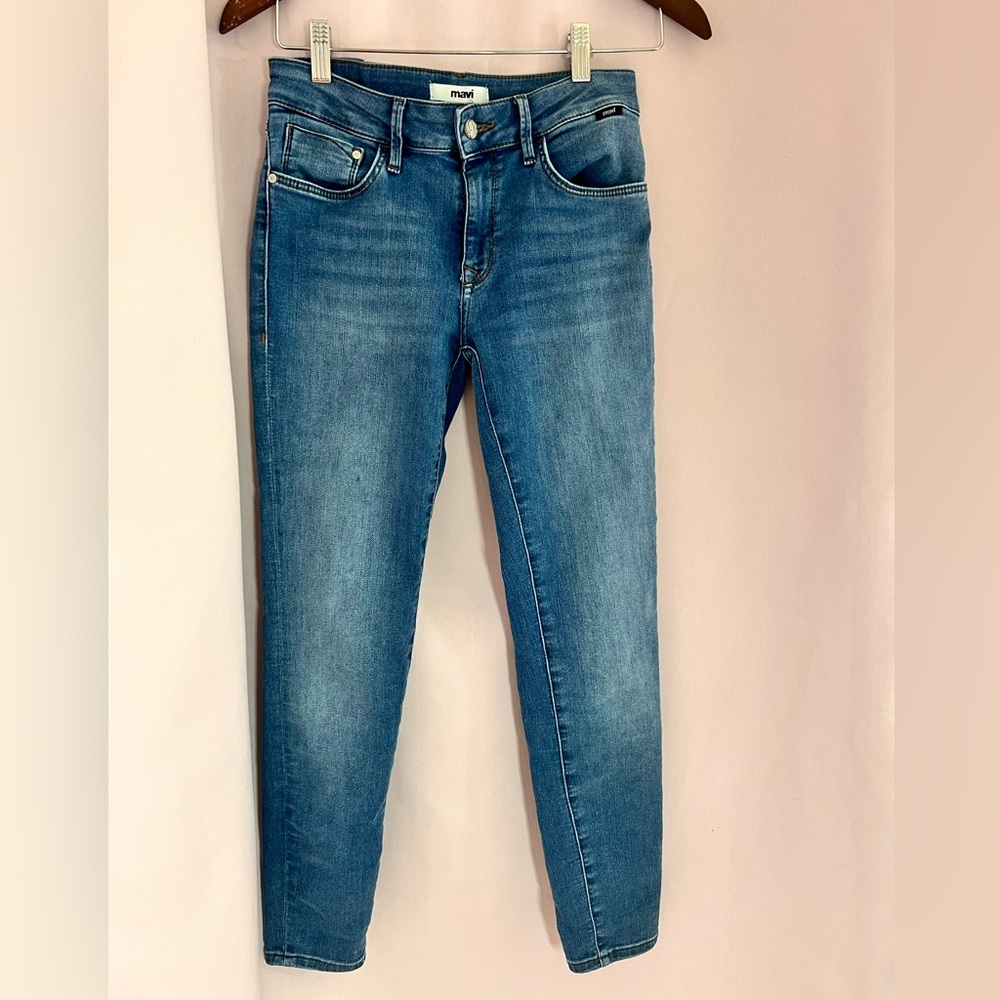 Mavi Jeans The Adriana ankle. Skinny mid rise.
